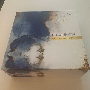 EDEN & OM king bamboo sheet set. Fitted sheet, flat sheet, 2 pillow cases.